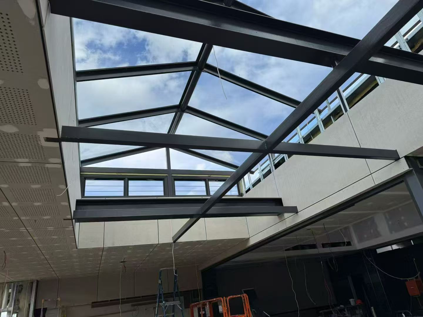 Suspended ceiling steelwork in a commercial atrium