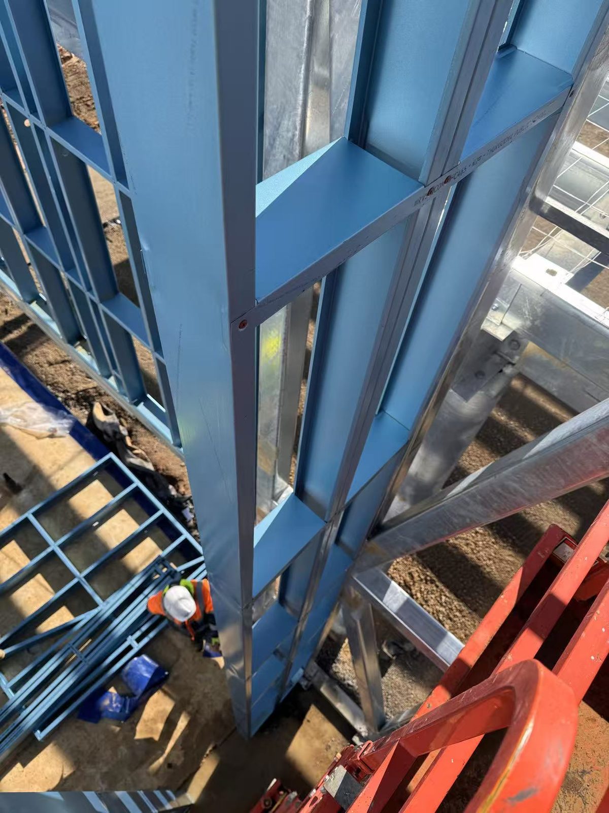 Junction of prefabricated light-gauge steel wall frames